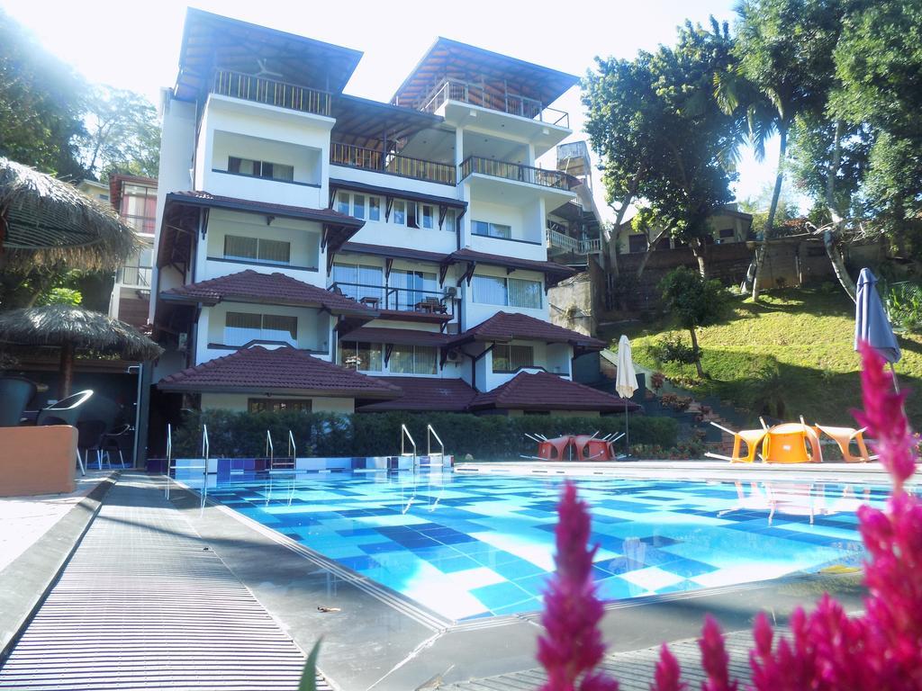 Hotel Kandyan Exterior foto