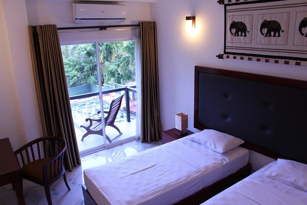 Hotel Kandyan Exterior foto