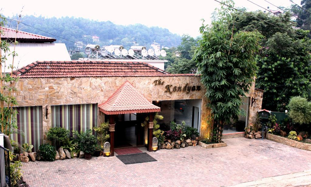 Hotel Kandyan Exterior foto